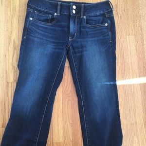 American eagle size 6 “artist crop” capris.